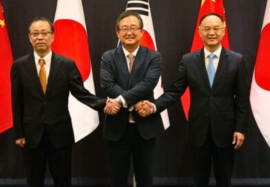 El inesperado acuerdo entre China, Corea del Sur y Japón marca un hito en la geopolítica mundial, redefiniendo alianzas estratégicas y económicas en Asia.