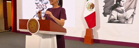 La presidenta de México habló con Donald Trump antes de la visita de Marcelo Ebrard a Washington, en medio de tensiones por remesas y negociaciones arancelarias.